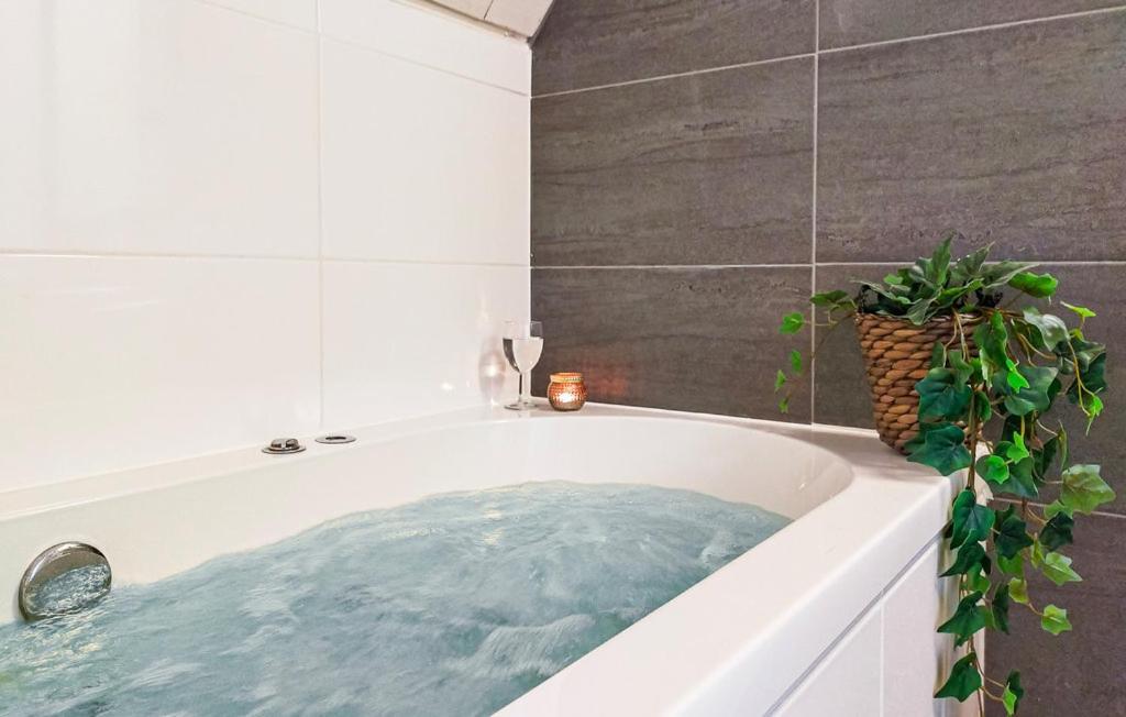 Vijverzicht 218 Met Whirlpool